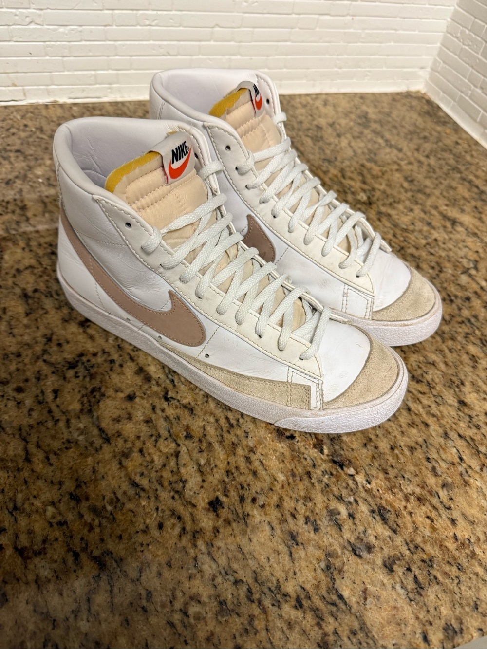 Nike Blazer Mid '77 White Pink Casual Shoe Sneaker Retro Womens Size 10 Used